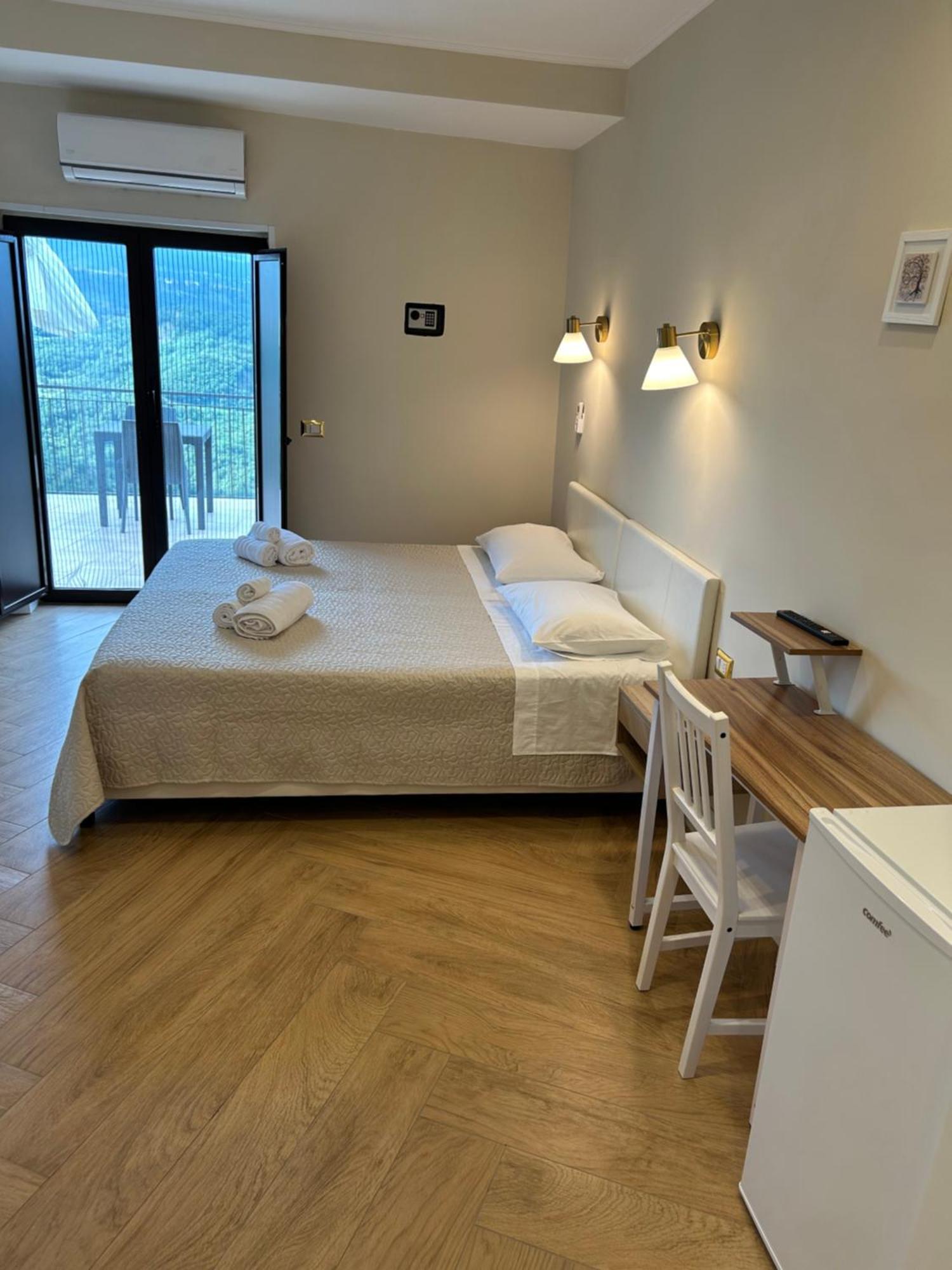 Ca'Del Borgo B&B Country House Ogliastro Cilento Pokoj fotografie